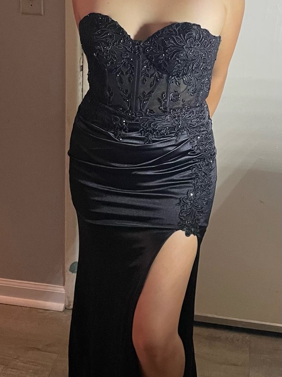 Elegant Black Lace Applique Evening Gown with Thigh Slit